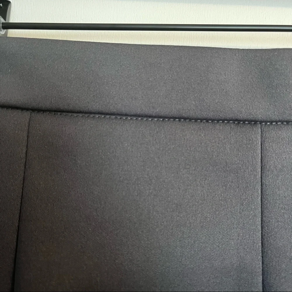 Forever 21 Contemporary | NWT Elastic Skater Mini Skirt in Dark Grey Size L - Picture 4 of 11